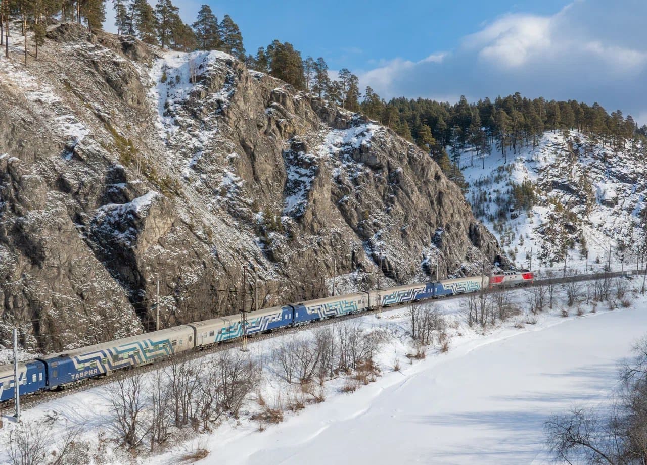 О поэтапном возобновлении продаж билетов на поезда «Таврия»