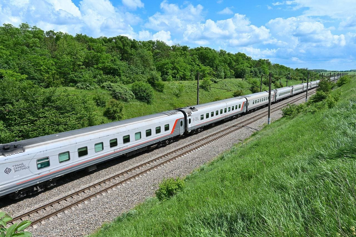 «Гранд Сервис Экспресс» назначает дополнительный поезд №178/177 Москва (Киевский вокзал) – Симферополь